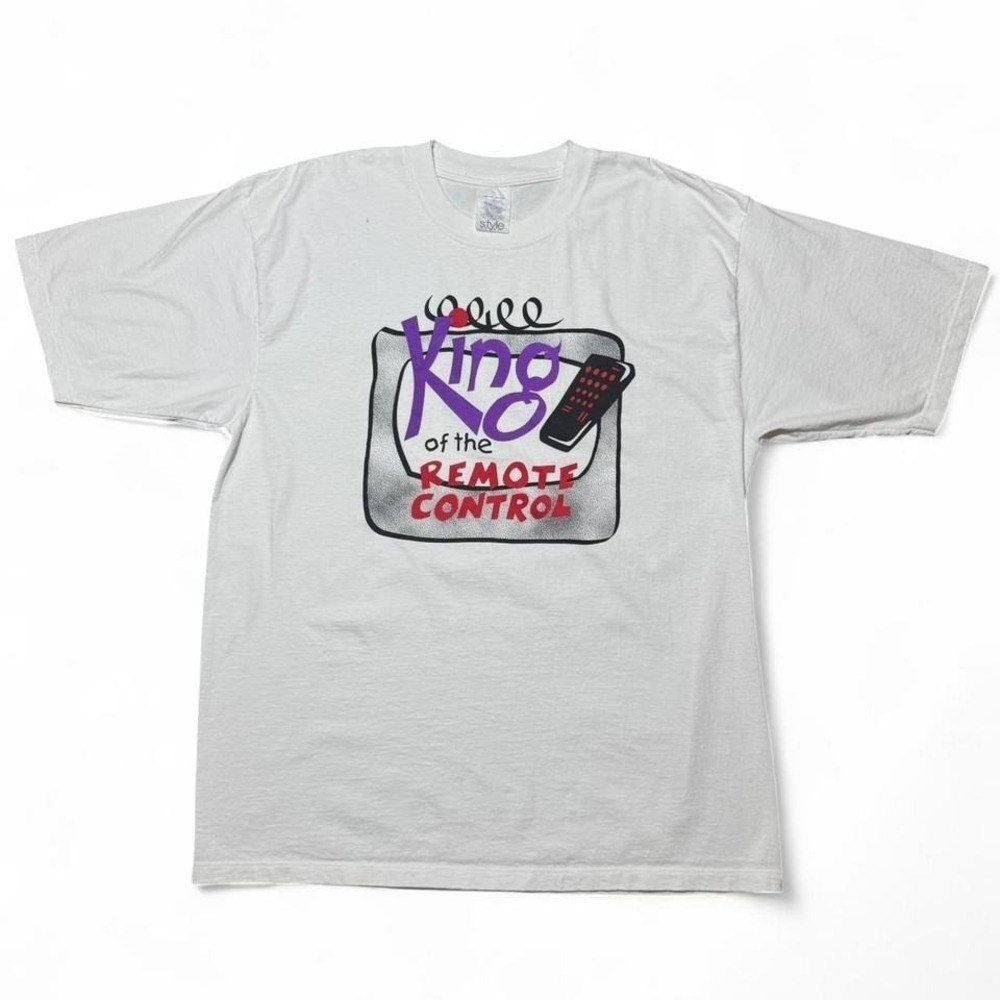 Vintage 90s King of the Remote Control Novelty Joke Funny Graphic T-shirt